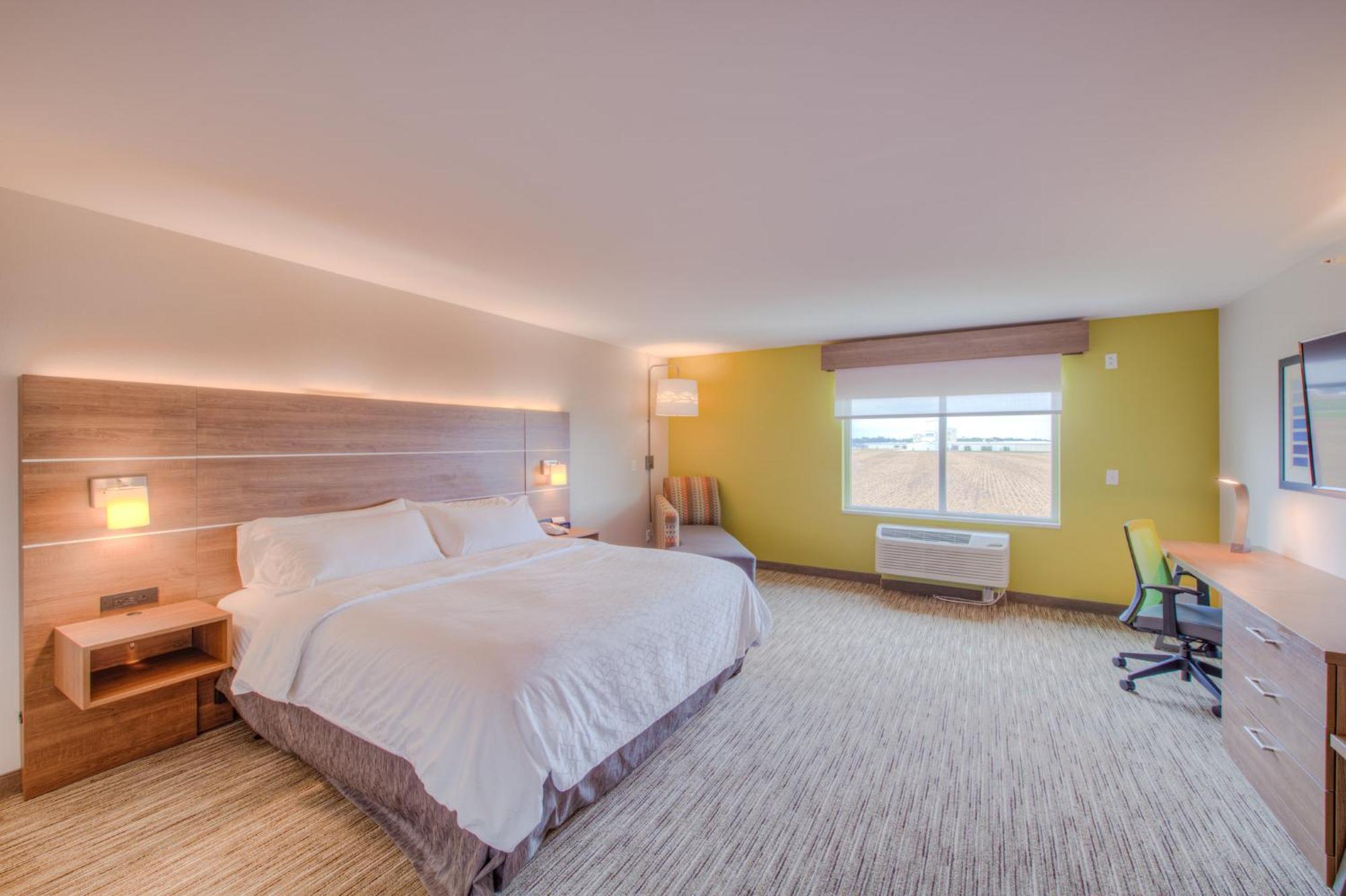 Holiday Inn Express & Suites - Remington By Ihg Esterno foto